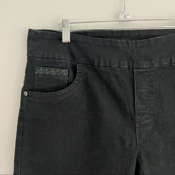 Golden Girls Black Denim Shorts Size 16 - Picture 3 of 8